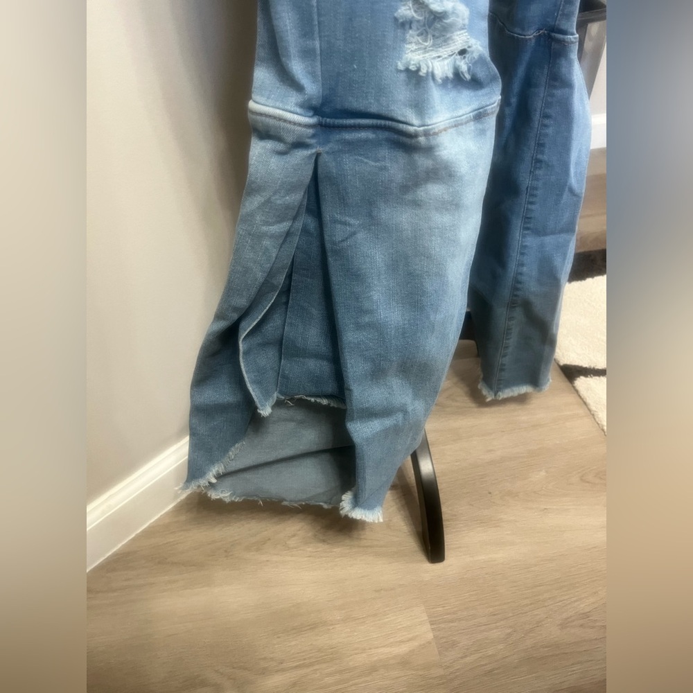 Distressed High Rise Flare Jeans - Picture 4 of 4